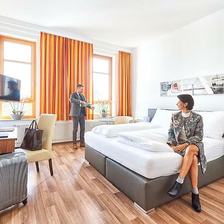 Health Vital Comfort Guestrooms Wels Extérieur photo