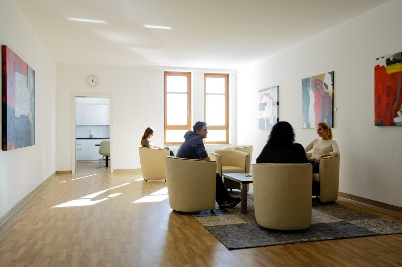 Health Vital Comfort Guestrooms Wels Extérieur photo