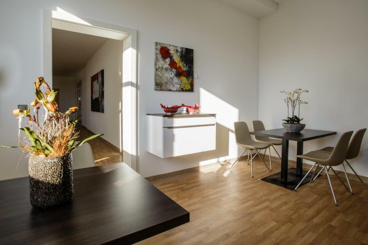 Health Vital Comfort Guestrooms Wels Extérieur photo